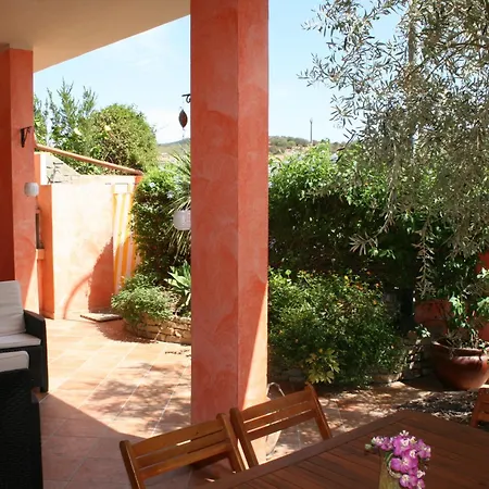 Residenza Janas فيلاّسيمِيوس